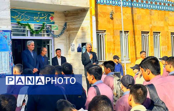 حضور مدیر آموزش و پرورش کاشمر در دبیرستان پسرانه میثاق