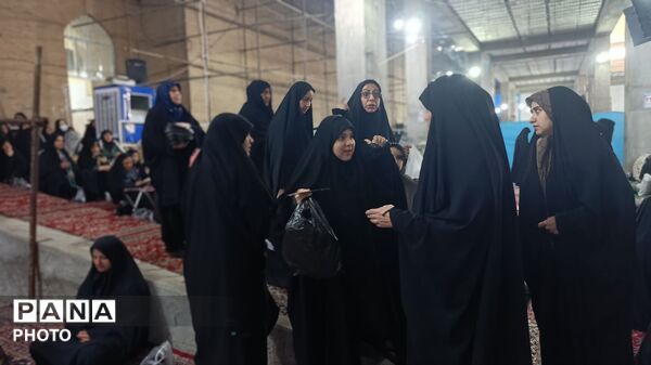 نماز عید بندگی در مسجد جامع نیشابور 