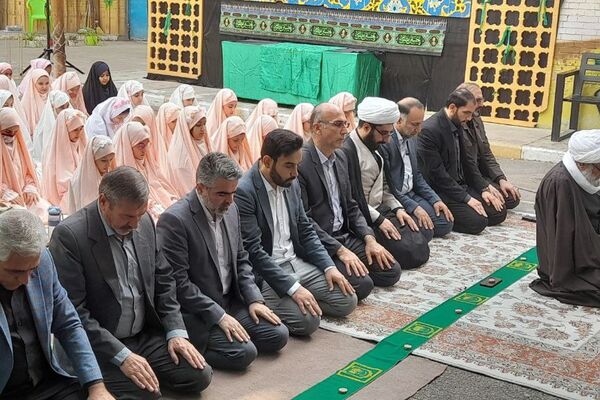 روز معنویت در مدرسه محدثه شاهد ورامین؛ از نماز باران تا زنگ عتبات عالیات