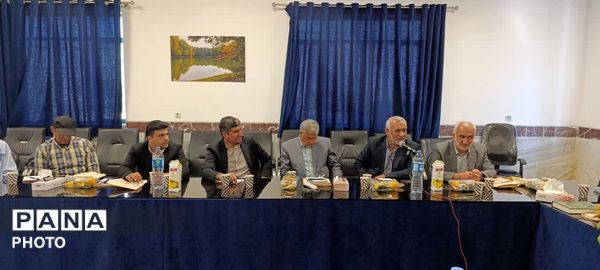 نشست مجمع خیرین‌ مدرسه‌ساز در چهاردانگه 