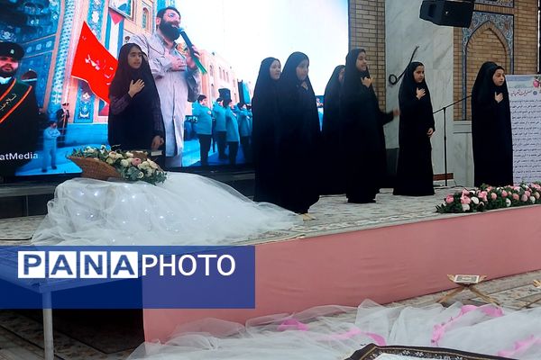 جشن تکلیف دانش‌آموزان دختر منطقه کهریزک 