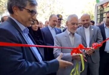 آئین افتتاح و بهره برداری سه پروژه عمرانی و سه پروژه آموزشی شهرستان مبارکه