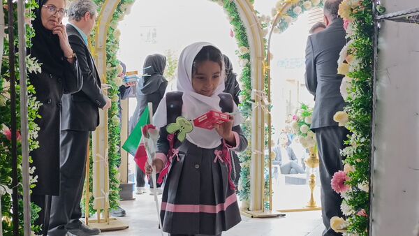 جشن شکوفه‌ها در ملکان؛ استقبال گرم از نوگلان دبستانی