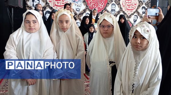 حضور دانش آموزان در نماز جمعه کاشمر