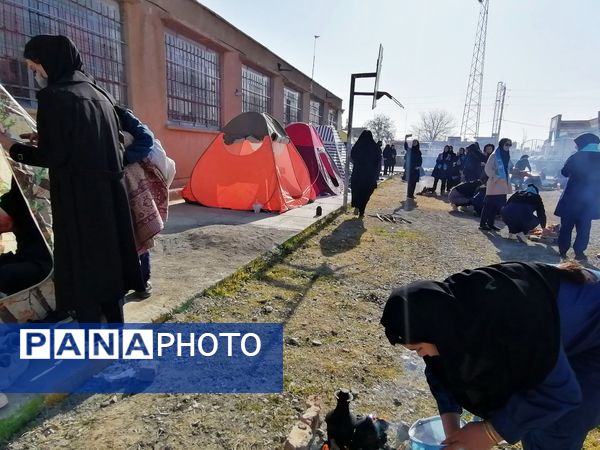 جشن انقلاب در دبیرستان حضرت فاطمه (س) و هنرستان عفاف، شهر تیتکانلو