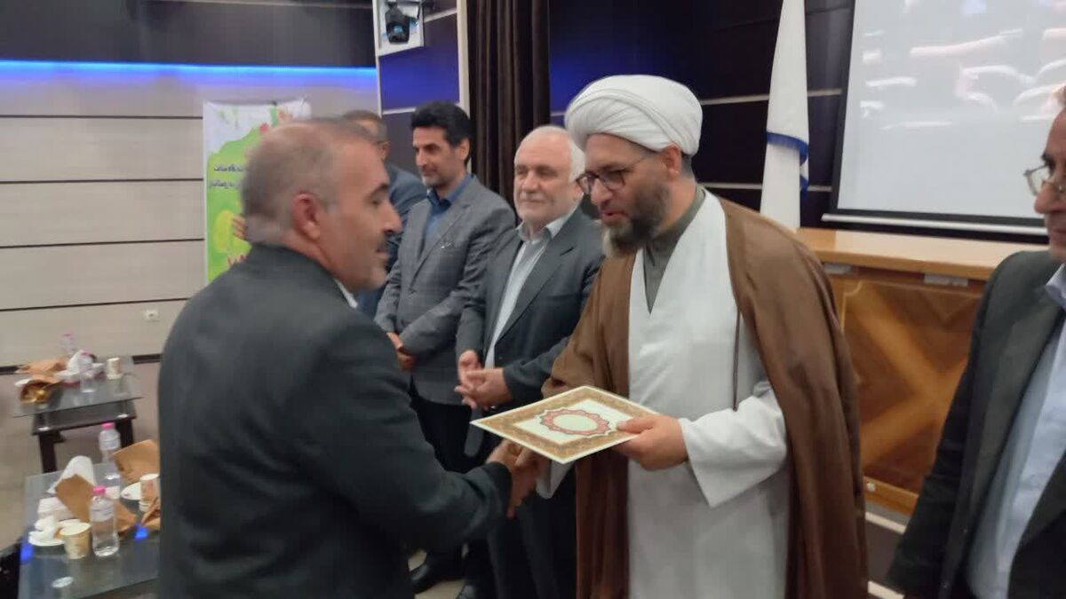 خدمات اطباء، پرستاران و کادر درمان شایسته قدردانی است