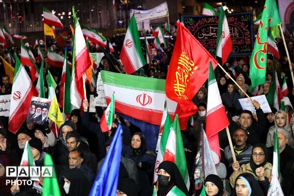 ندای رعدآسای «الله‌اکبر» در بزرگداشت یوم‌الله ۱۲ فروردین، در استان همدان