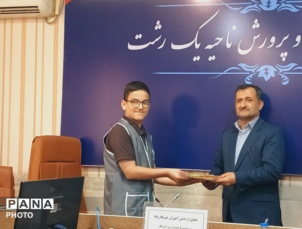 نشست صمیمی معاون پرورشی و کارشناسان پرورشی با خبرنگاران پانا به‌مناسبت روز خبرنگار