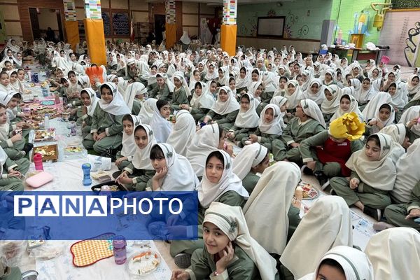 برگزاری مراسم صبحانه سلامت در دبستان نیلوفر رفیعی ناحیه دو شهرری 