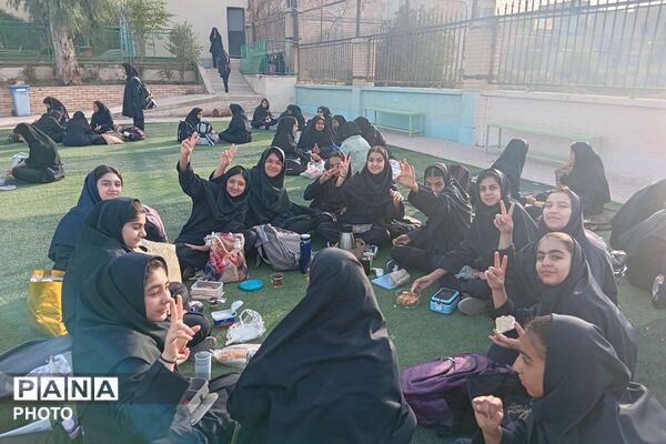 هفته سلامت با طعم نشاط و موسیقی در مدرسه شادروان ملوک زندی