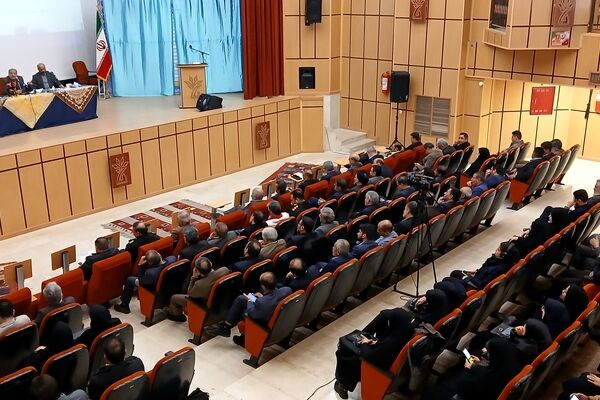 نشست شورای اداری استان چهارمحال و بختیاری با حضور وزیر آموزش و پرورش 