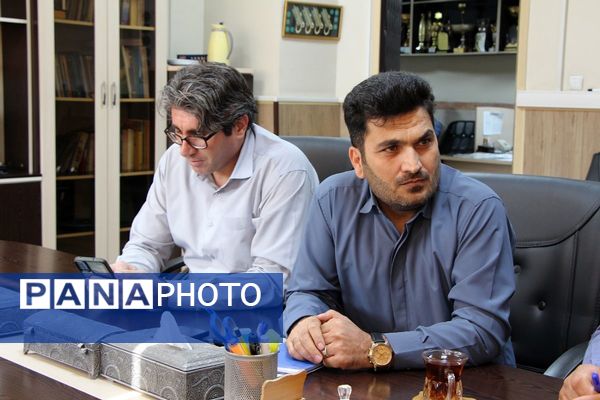 آیین معارفه معاون پرورشی و تربیت‌بدنی اداره آموزش‌وپرورش بهارستان‌دو