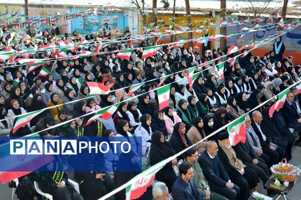 طنین زنگ انقلاب در بهارستان‌دو 