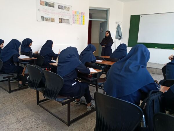 رقابت دانش آموزان سمپاد دبیرستان فرزانگان در دو روز پیاپی