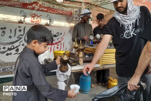 روایت عشق و وفاداری در بدرقه شهدا