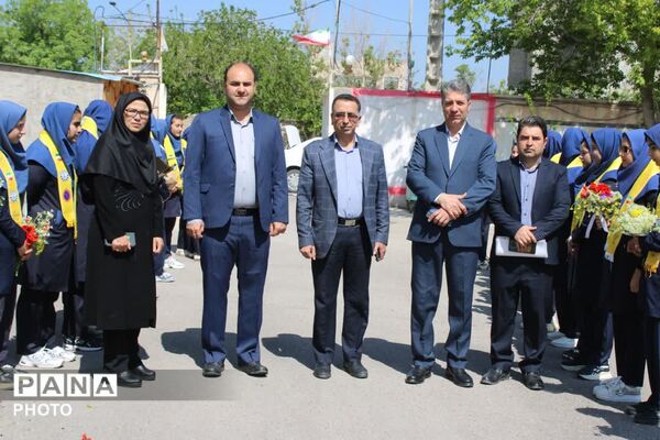 زنگ سپاس معلم در فاروج به صدا در آمد 