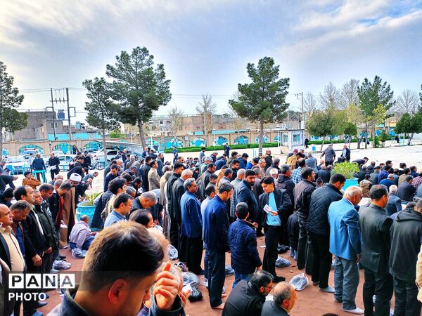 نماز عید سعید فطر در شهرستان کاشمر 