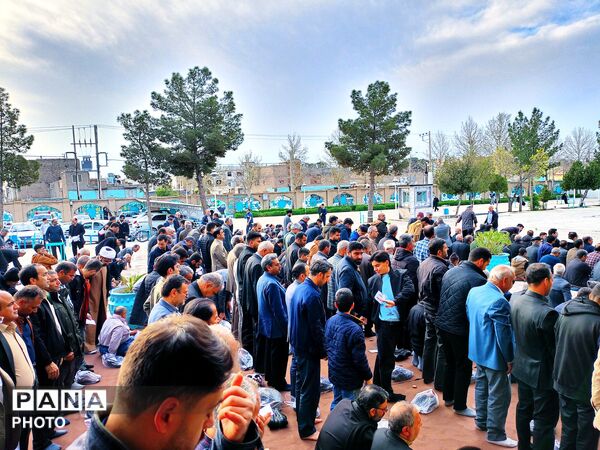 نماز عید سعید فطر در شهرستان کاشمر 
