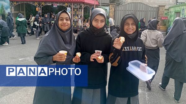 جشنواره کیک و دسر و شیرینی در مدرسه حضرت معصومه(ص) در اسلامشهر