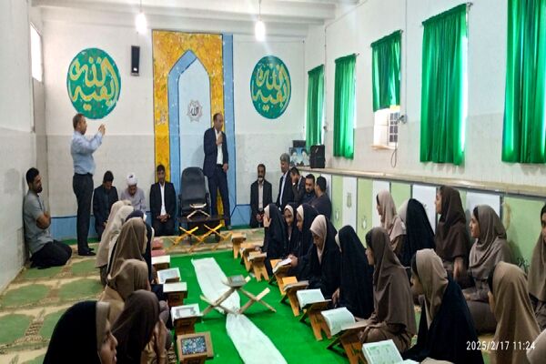 محفل نورانی انس با قرآن‌کریم با حضور قاریان برجسته استانی