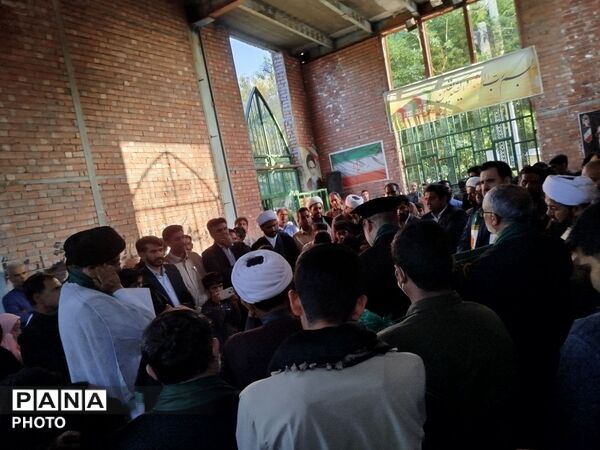 ویژه برنامه دهه کرامت و استقبال از خادمین و پرچم آستان مبارک حضرت علی بن موسی الرضا(ع) در شهرستان رودبارجنوب