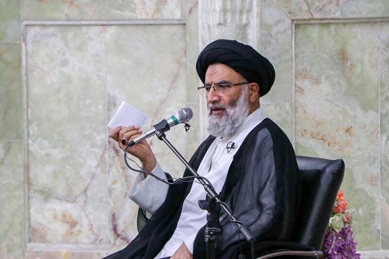  انقلاب اسلامی ثمره نگاه راهبردی امام خمینی(ره) به حکومت دینی است 