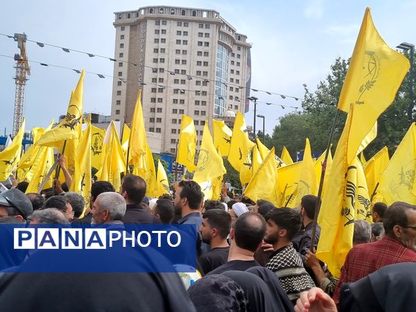  تشییع شهدای خدمت در مشهد مقدس