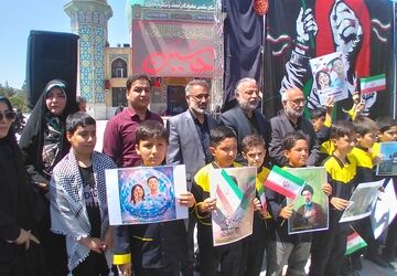  شکوه هنر دانش‌آموزان ناحیه ۴ کرج در اجرای سرود هزار نفری 