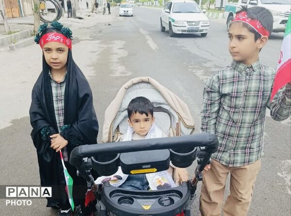 تشییع «شهیده فاطمه طاهری فرد» مدیر دبستان میناب در جیرفت