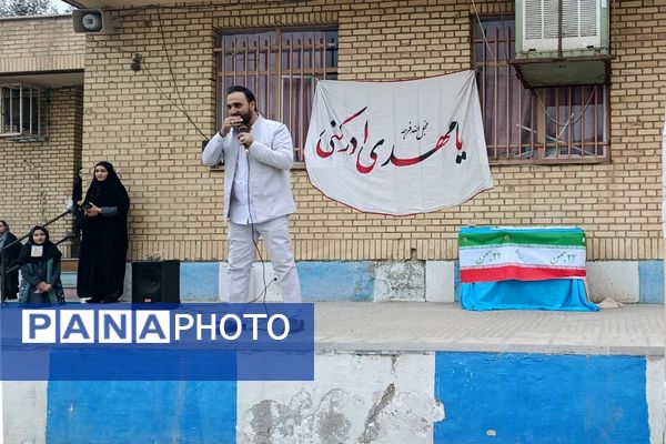 کودکان غرفه‌داران جشن میلاد موعود