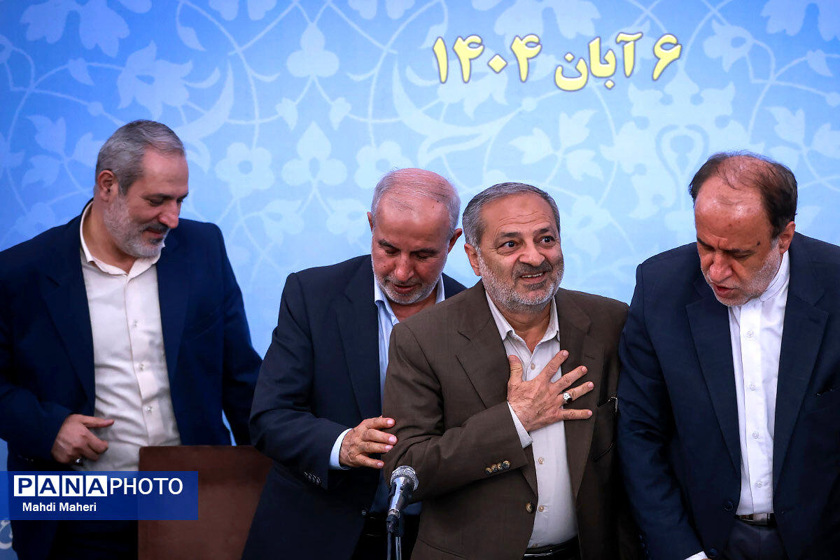 نشست صمیمی وزیر آموزش و پرورش با اعضای فراکسیون فرهنگیان