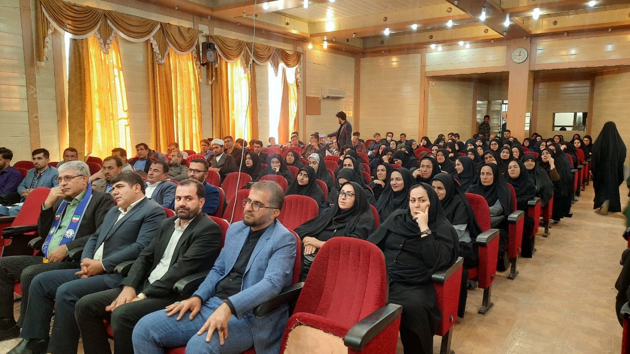 ضرورت هویت‌بخشی به دانش‌آموزان و توانمندسازی مربیان پیشتاز در بویراحمد