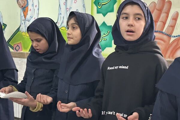 محفل پرفیض انس با قرآن در دبستان مریم بهارستان دو