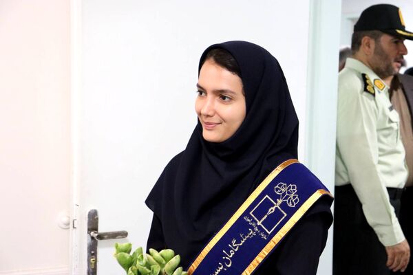 گرامیداشت هفته معلم با تجلیل از فرهنگیان آموزش و پرورش منطقه ۱۴ 