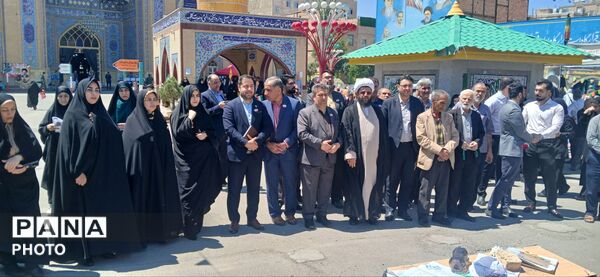 گامی مؤثر برای آینده تحصیلی دانش‌آموزان؛ میز خدمت مشاوران پاکدشتی 