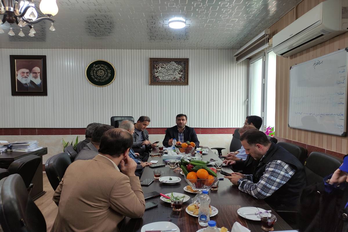 معلمی شغل بسیار مهم و طاقت فرسایی است 