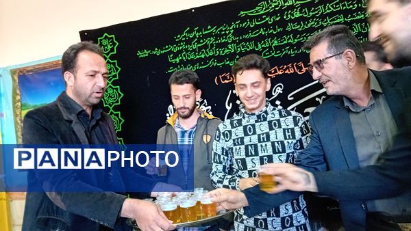 طبخ آش نذری به‌مناسبت شهادت حضرت فاطمه(س) در آموزشگاه مولوی کمیجان