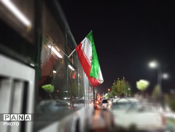 عاشقان وطن در میادین