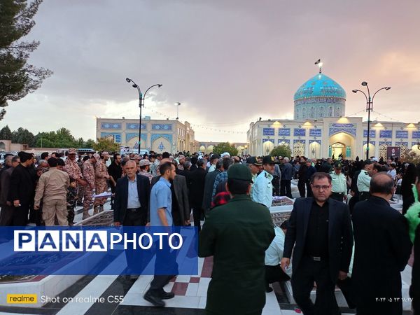 عطر افشانی گلزار شهدا و مراسم یادبود شهدای خدمت