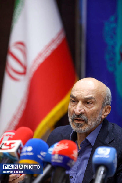 نشست خبری رئیس دانشگاه تهران