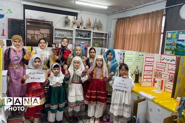 نمایش خلاقیت‌های علمی دانش‌آموزان در نمایشگاه جابر بن حیان مدرسه مهران پیشوا