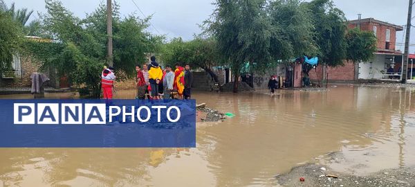 وقوع سیل به علت بارش شدید باران در فاریاب کرمان