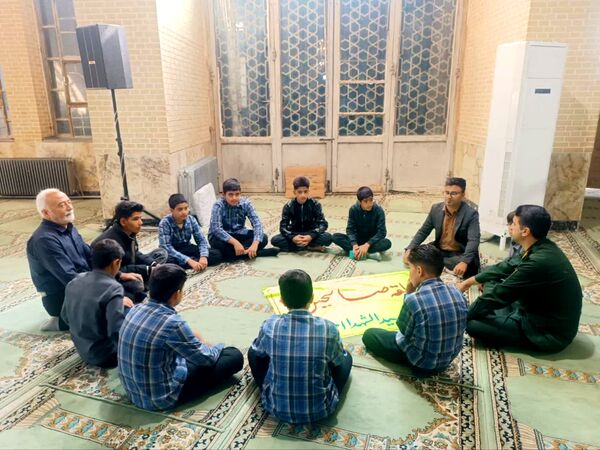 تجلی پیوند مدرسه و مسجد در خاتم