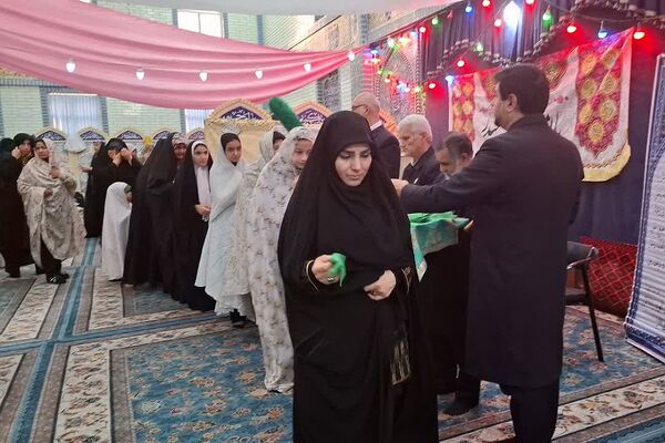برگزاری اعتکاف دانش‌آموزی در مسجد امیرالمؤمنین(ع) باقرشهر 