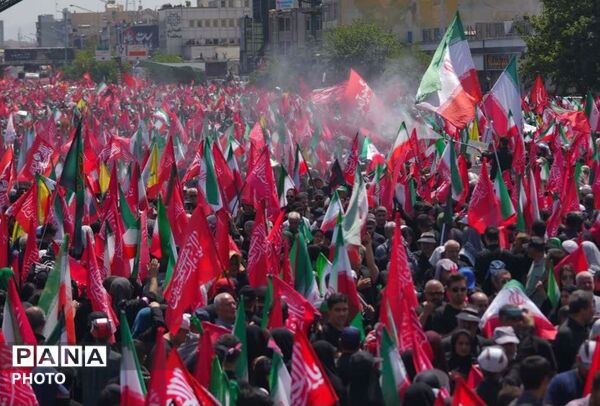 از سجاده های نور تا اوج بدرقه؛وداعی که آسمان را به ماتم نشاند