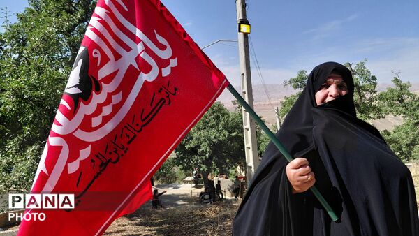 پیاده روی جاماندگان اربعین، نمادی از عشق به امام حسین(ع)