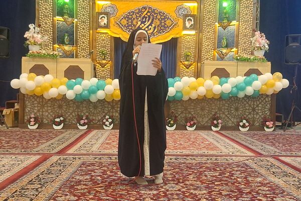 برگزاری جشن ۱۰۰۰ دانش‌آموز دختر روزه اولی در شیراز