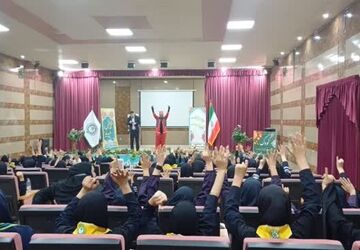 شور وشعف در اردوی پیشتازان ممتاز دختر استان فارس 