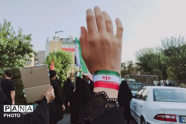 خروش ملت در بدرقه پیکر رهبر شهید