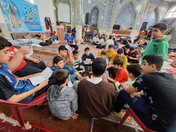 اعتکاف دانش‌آموزی در مسجد جامع قائمشهر